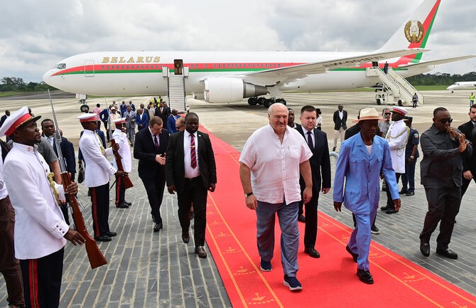Александр Лукашенко посетил материковую часть Экваториальной Гвинеи, где строят Город мира