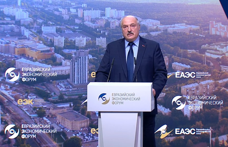 Лукашенко: Россия может стать локомотивом в развитии и ШОС, и БРИКС