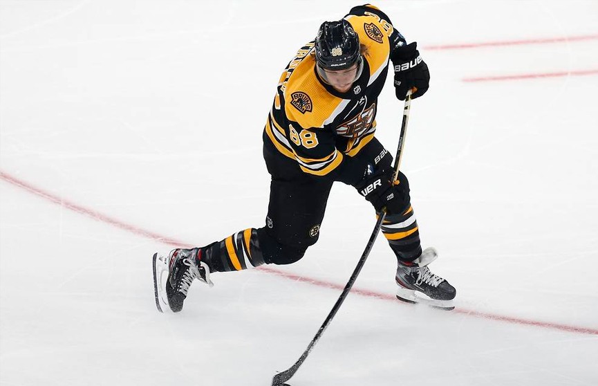 Хоккеисты «Бостона» обыграли «Анахайм» в НХЛ