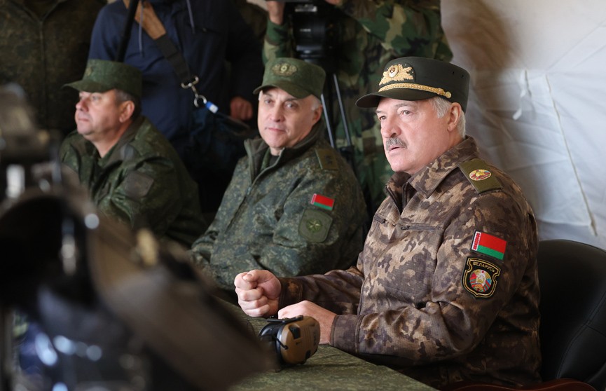 Лукашенко – на объекте Минобороны: Мы ни на что не надеемся, мы по максимуму готовимся к худшему варианту