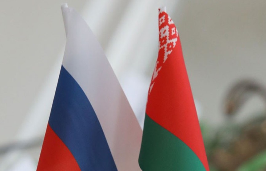 Песков о возможной встрече Лукашенко и Путина: согласовывается общее мероприятие