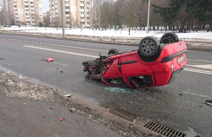 ДТП на минской улице Горецкого: Hyundai оказался на крыше
