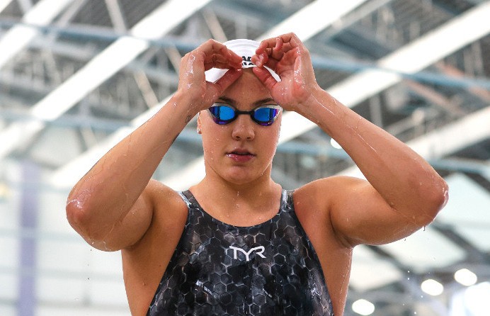 Белоруска Анастасия Шкурдай выиграла золото чемпионата России по плаванию в заплыве на 200 м на спине