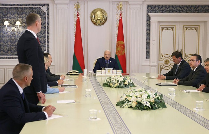 Ставка на молодых, но опытных. Александр Лукашенко сделал ряд важнейших кадровых назначений