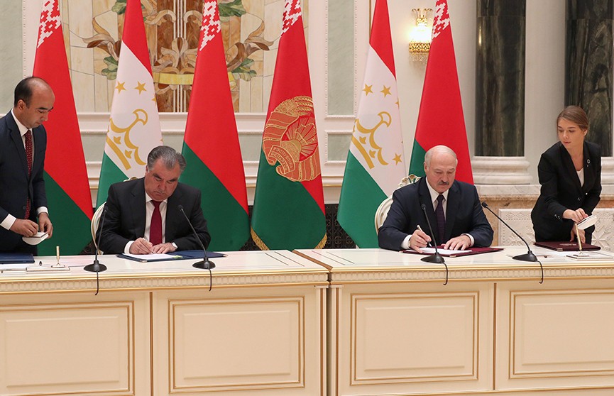 Лукашенко: Беларусь и Таджикистан закрепили качественно новый статус двусторонних отношений