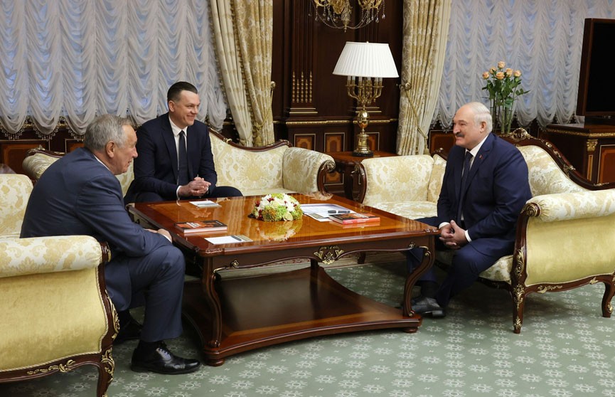 Лукашенко встретился главой Федерации тенниса России Шамилем Тарпищевым