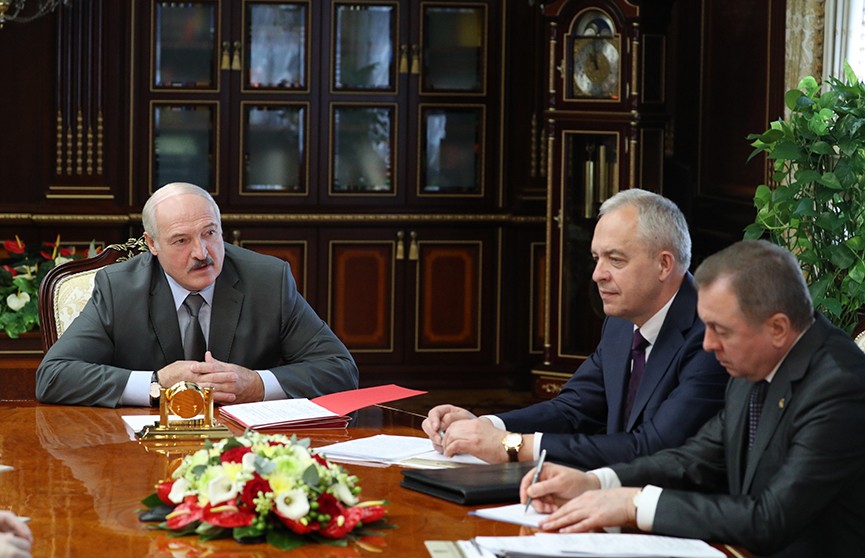 Лукашенко о предвыборной гонке и вмешательстве третьих стран. Внутренняя политика и кадровые решения Президента