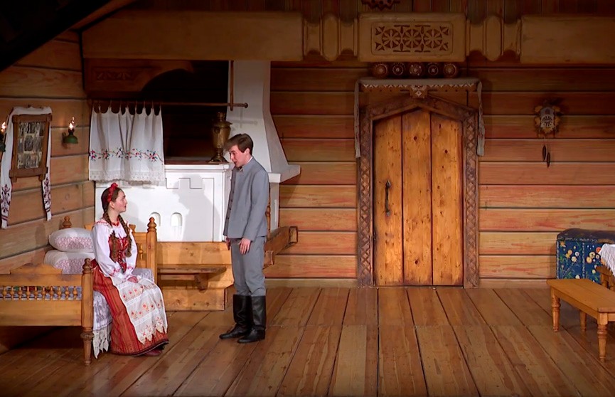«Паўлінка» в Купаловском: культовый спектакль с обновленным актерским составом