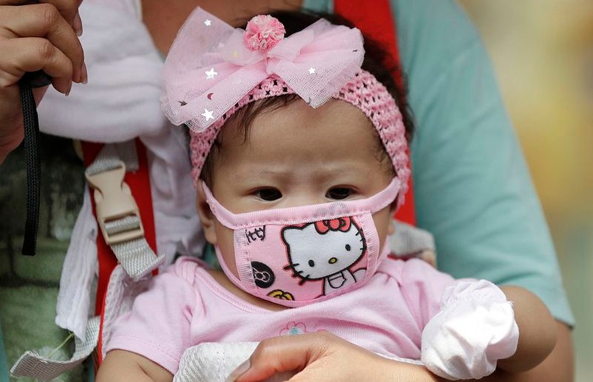 Почему защитные маски опасны для маленьких детей, объяснили врачи