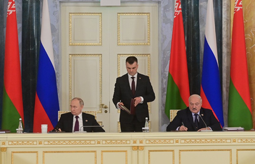 В Питере прошло заседание Высшего госсовета Союзного государства с участием А. Лукашенко и В. Путина. О чем договорились лидеры?