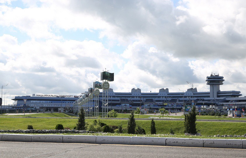 В минском аэропорту задержаны мужчина и женщина с фальшивыми паспортами