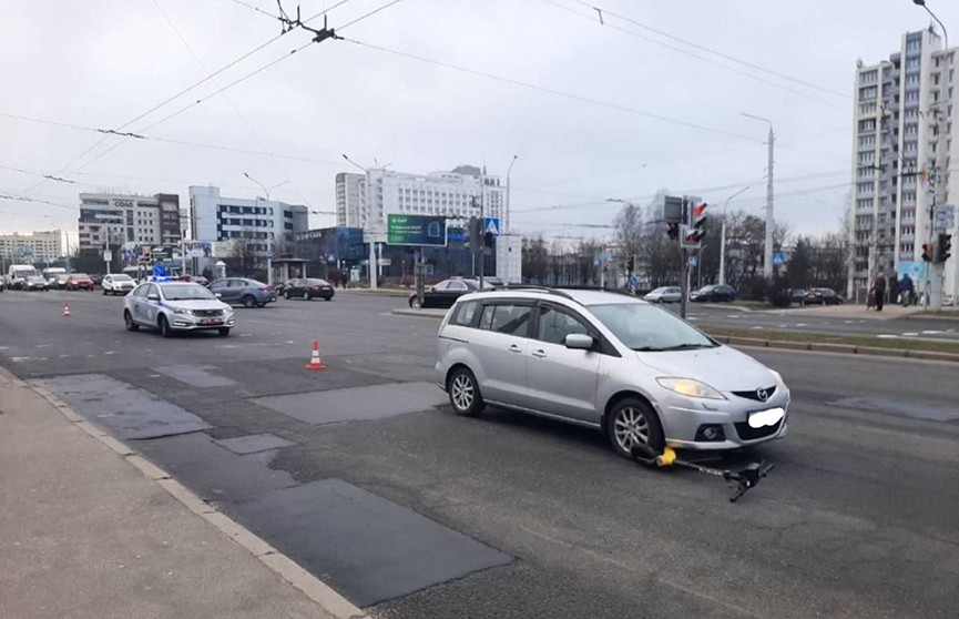 Мужчина на электросамокате попал под колеса авто в Минске