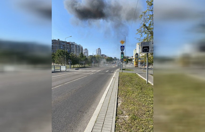 В Белгороде прогремел взрыв при падении беспилотника на проезжую часть