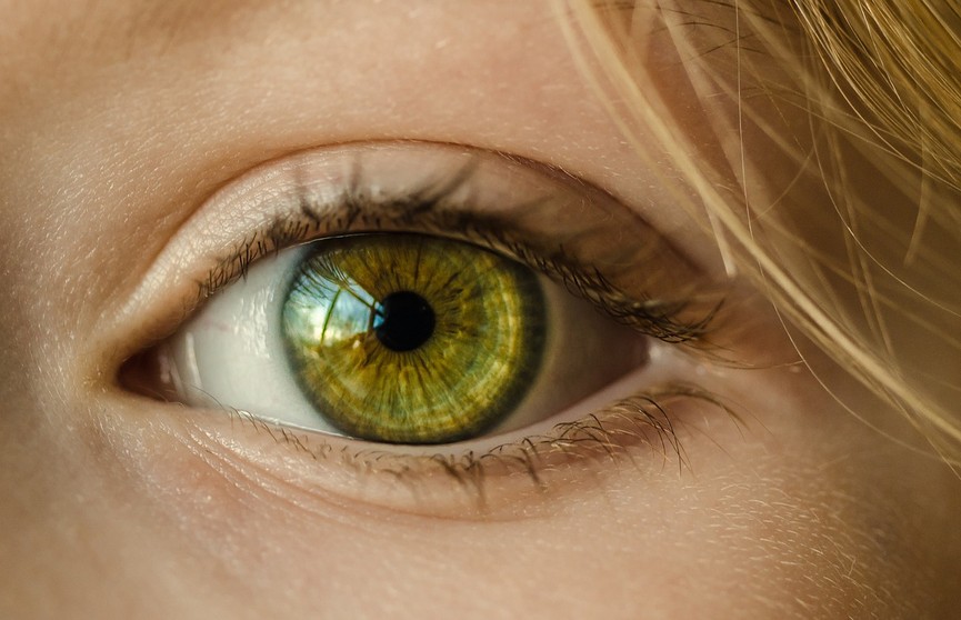 Ухудшение зрения? Эксперты рассказали, как определить нехватку витамина В12 по глазам
