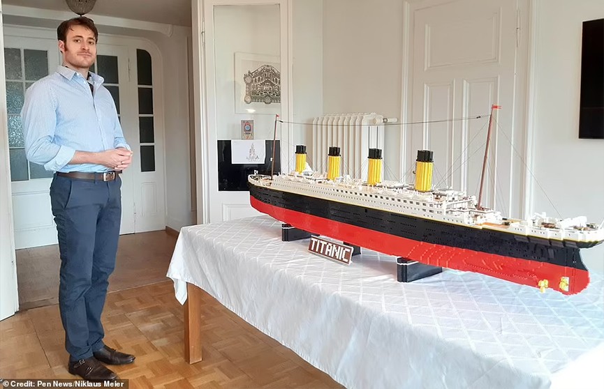 Швейцарец собрал копию «Титаника» из лего. Ему понадобилось 25 тысяч деталей и 8 недель