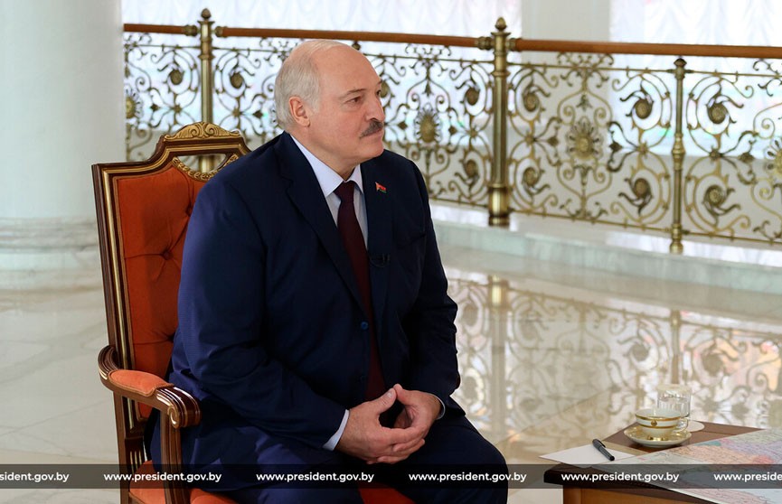 Лукашенко в интервью Панченко: Если американцы захотят и маякнут, то Зеленский пойдет на переговоры