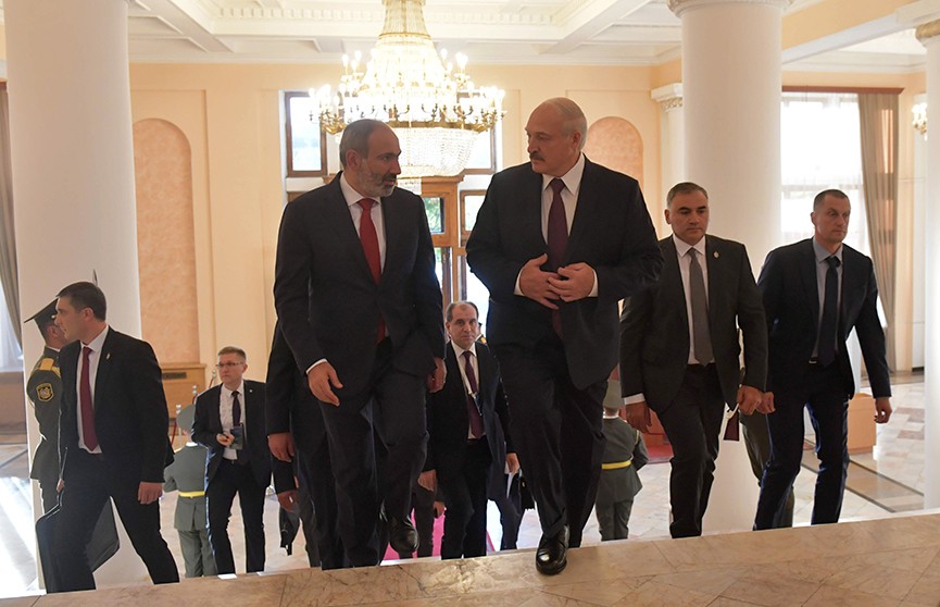 Лукашенко в Ереване: как прошла встреча с Пашиняном и чего ждать от предстоящего саммита ЕАЭС?