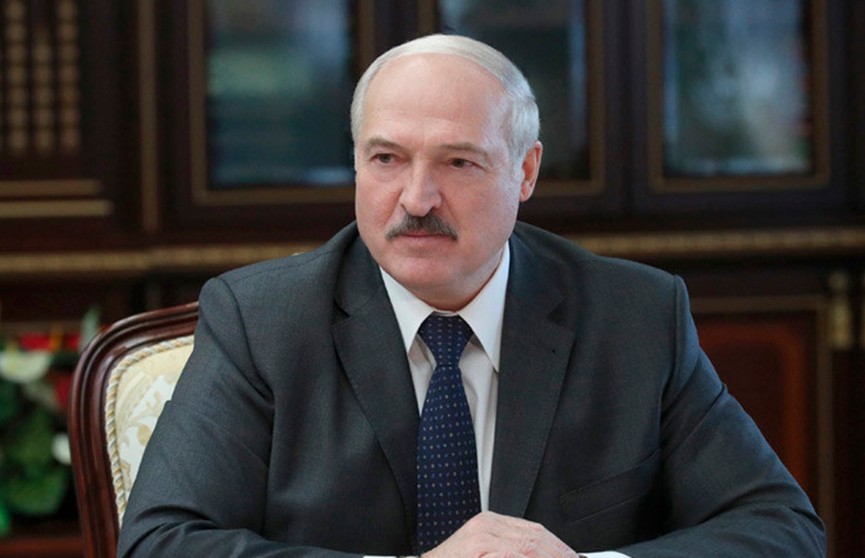 Лукашенко ответил российским СМИ по поводу «лечения» белорусов тракторами и баней