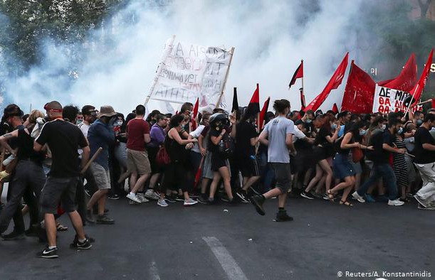 Париж, Бангкок, Афины: акции протеста проходят по всему миру