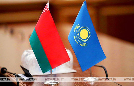 Назарбаев пригласил Лукашенко в Казахстан и получил ответное приглашение посетить Беларусь