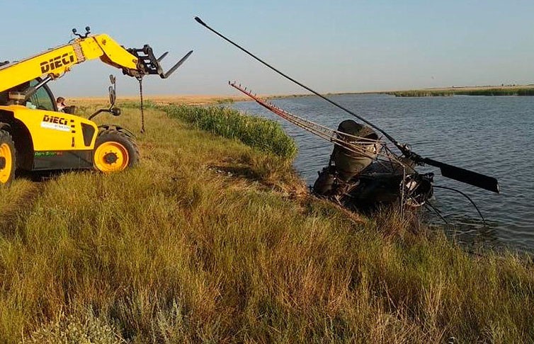 Частный вертолет совершил жесткую посадку под Ростовом: один человек погиб