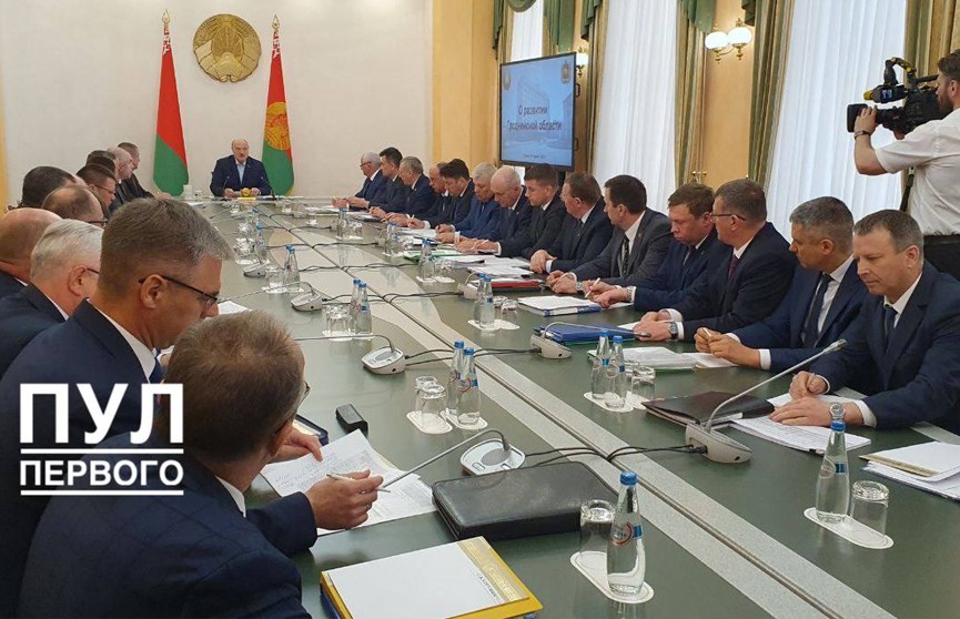Лукашенко провел совещание о развитии Гродненской области