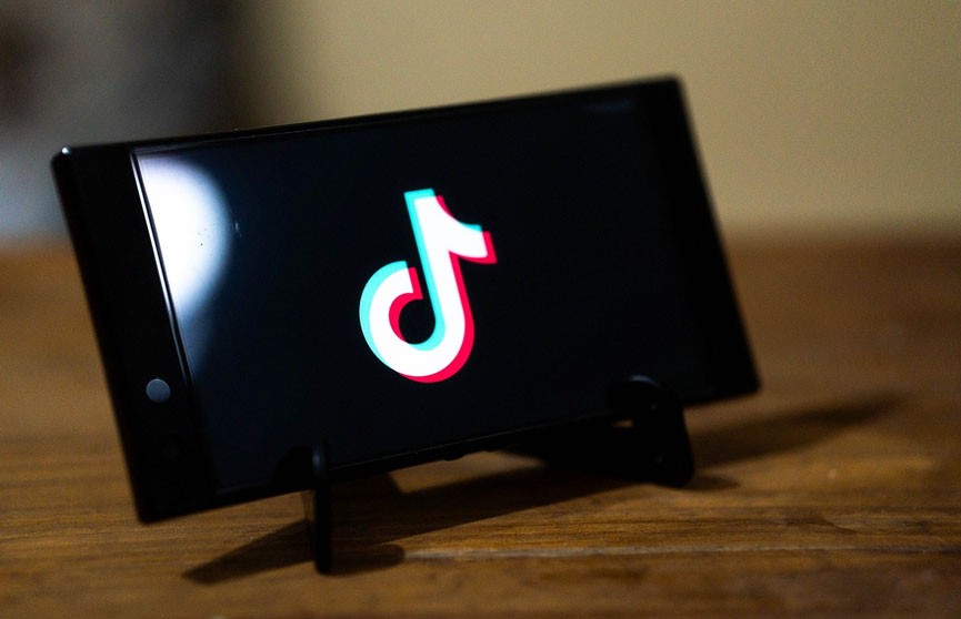 TikTok запретит несовершеннолетним использовать «бьюти-фильтры» – Guardian