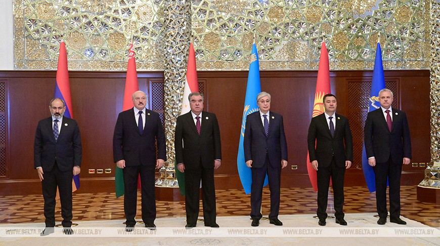 Лукашенко в Душанбе принял участие в саммите ОДКБ. Что обсуждали главы государств?