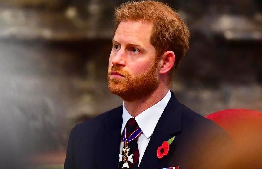 СМИ: принц Гарри пообщался с братом и отцом вскоре после похорон деда