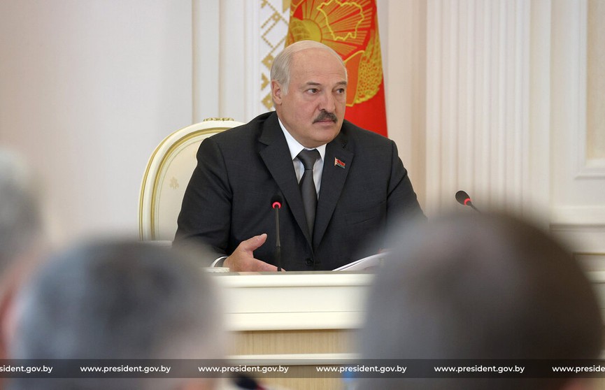 Доллары на хлеб не намажешь – Лукашенко о ценах на продовольствие