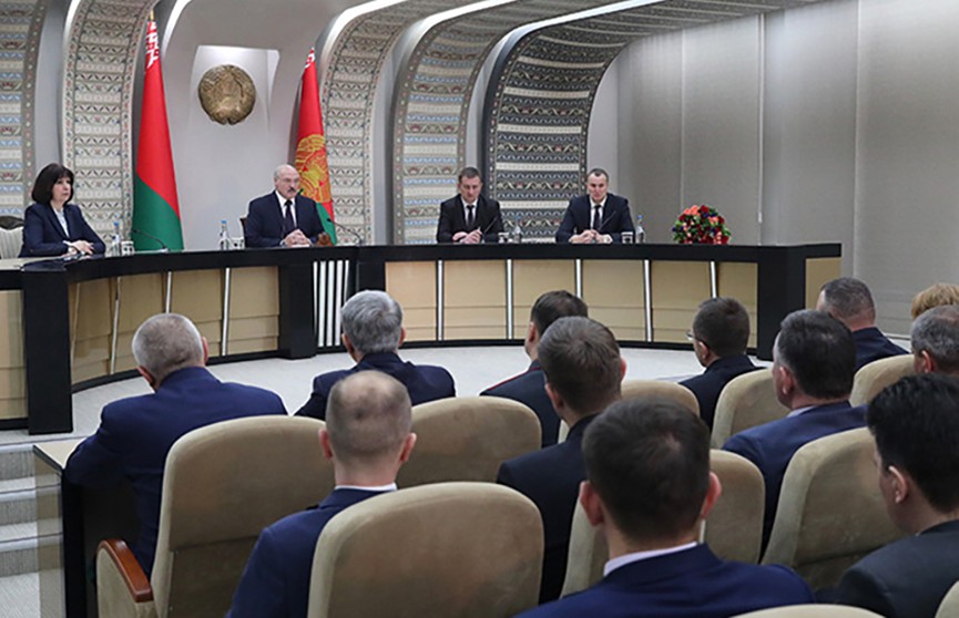 Лукашенко: нужно развивать Минскую область, а не только территорию между кольцевыми дорогами