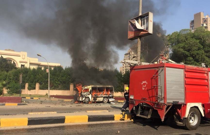 Взрыв автомобиля в Каире: как минимум 9 пострадавших