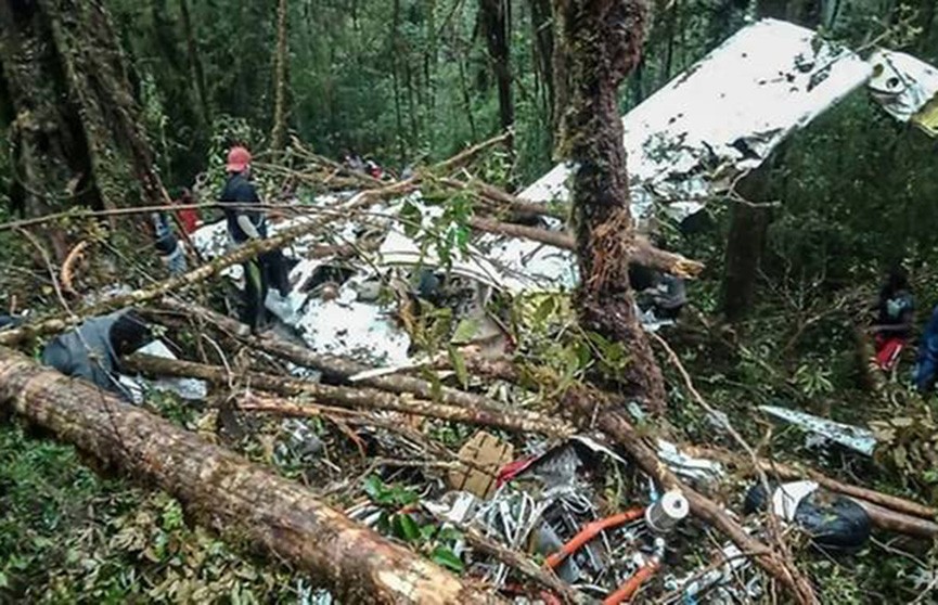 Авиакатастрофа в Индонезии: 12-летнему мальчику удалось выжить