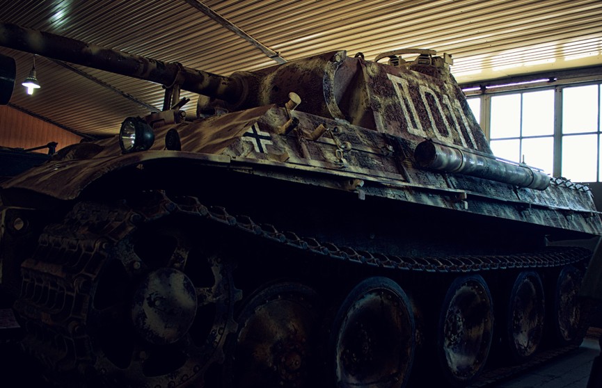 84-летнего пенсионера в Германии оштрафовали на 250 тысяч евро за хранение танка в подвале