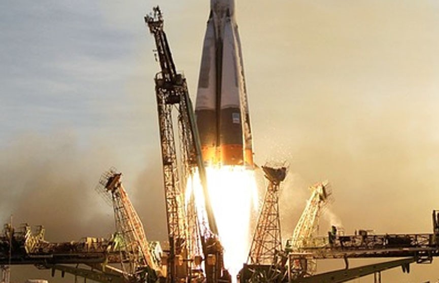 Россия запустила ракету с военным спутником