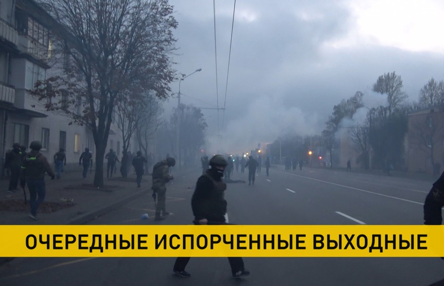 Протесты в выходные в Минске: толпа действовала радикальными методами