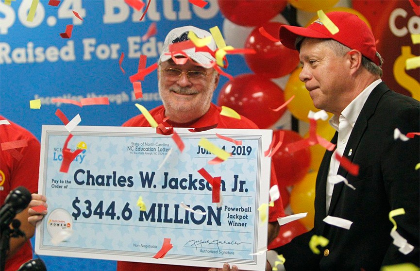 Печенье с предсказанием помогло американцу выиграть в лотерею $344 млн