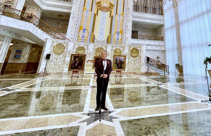 Во Дворце Независимости открылась выставка народного художника СССР Александра Шилова