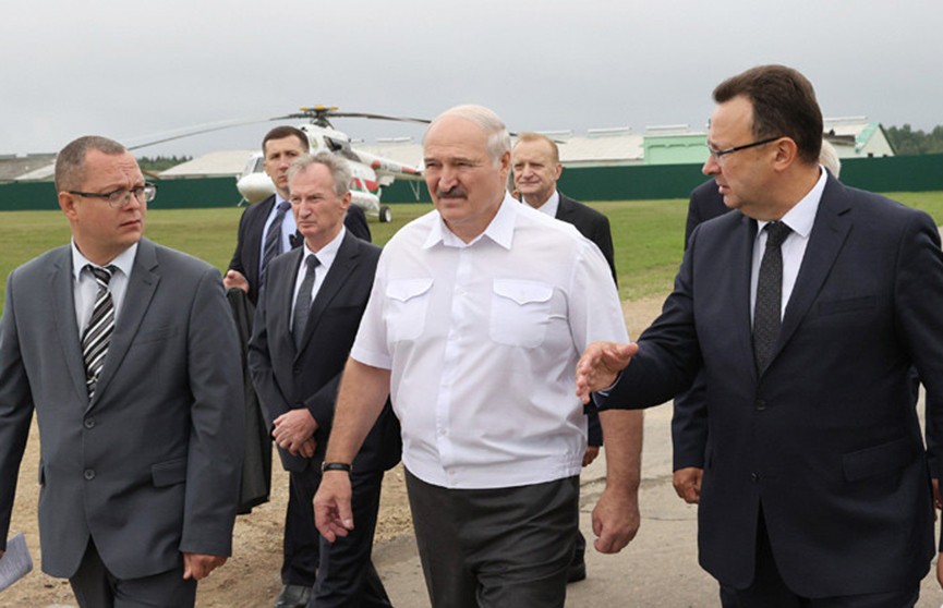 Лукашенко посетил предприятие «БелВитунифарм»