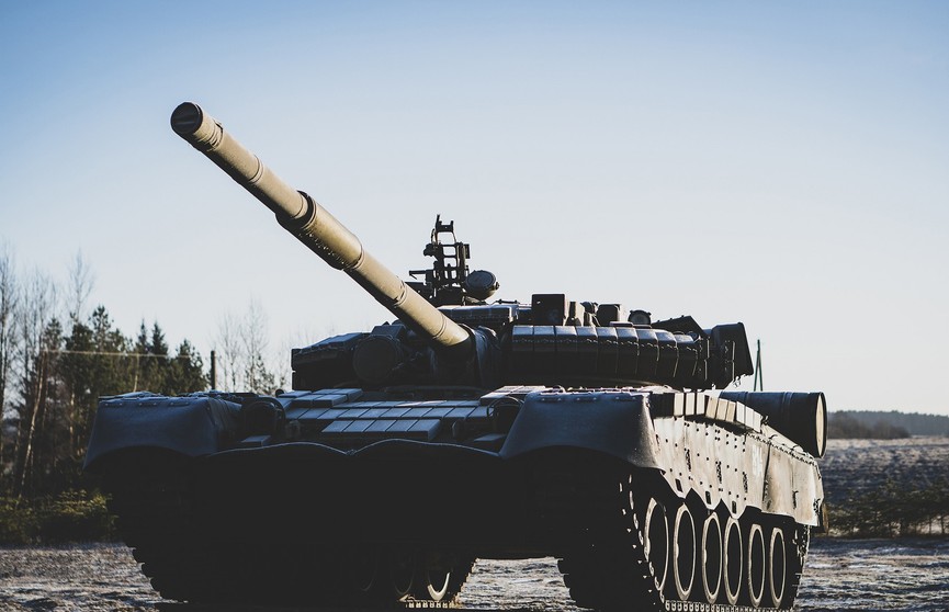 Медведев: обсуждение поставок танков Киеву на форуме в Давосе – позор
