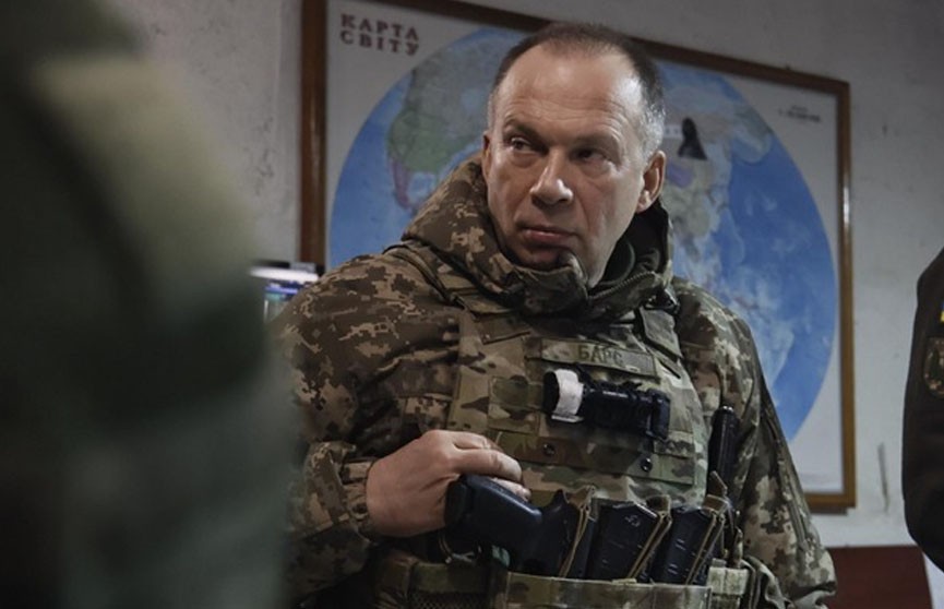 Главком ВСУ Сырский начал проверку после попытки вручить повестку журналисту
