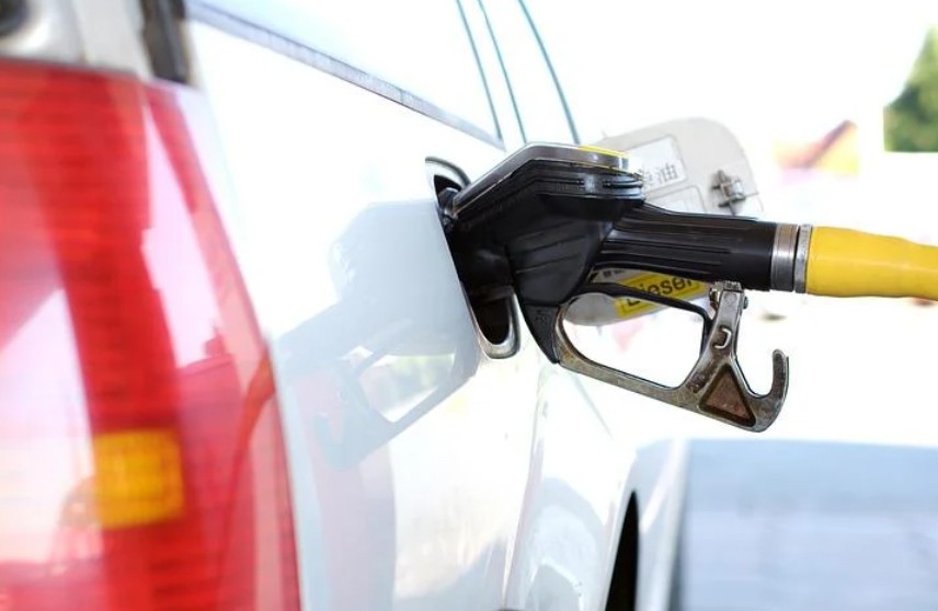 Американская автомобильная ассоциация: цены на бензин в США продолжают расти