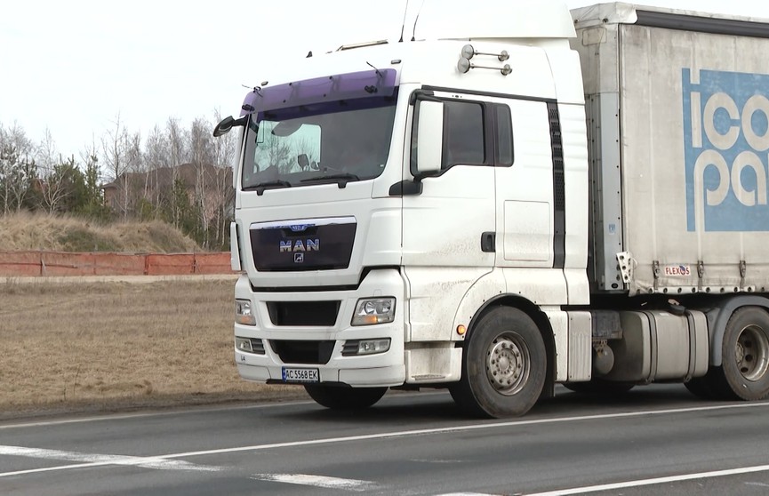 МИД оказывает поддержку белорусским дальнобойщикам, которые застряли на границе в Украине