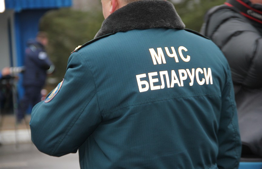 Пожар в Новополоцке – работники МЧС спасли мужчину, 4 человека эвакуированы
