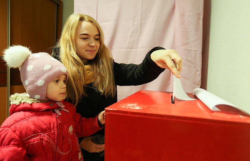 ЦИК подсчитал, сколько белорусов приняли участие в досрочном голосовании