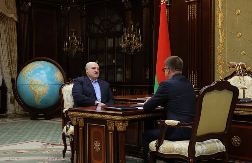 Профсоюзам необходимо подключиться к будущей уборочной кампании – Александр Лукашенко