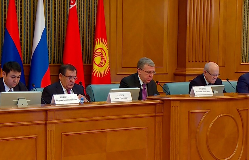 В Москве представители стран ЕАЭС обсудили распределение ввозных пошлин