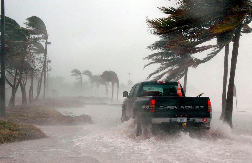 Из-за шторма в Калифорнии без электричества остались более 900 тысяч человек