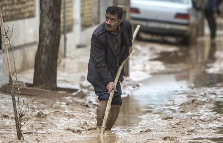 Экстренная эвакуация людей в Иране из-за непрекращающихся ливней: 45 человек уже стали жертвами