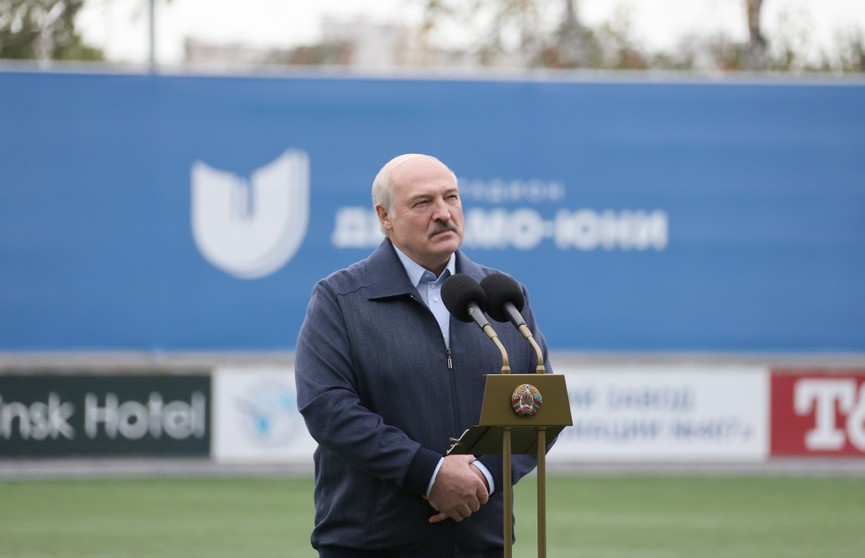 Лукашенко: То, что происходит в футболе, недопустимо! Это касается и других видов спорта
